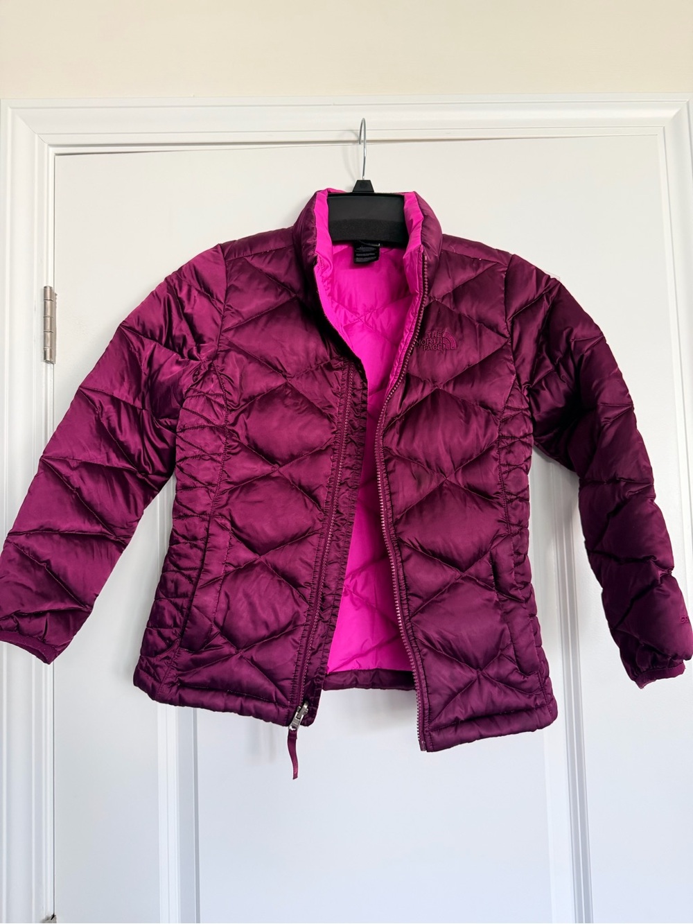 The North Face - Kids Reversible Puffer Jacket - Berry Pink